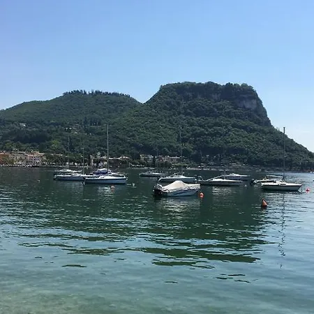 Casa Cele Garde